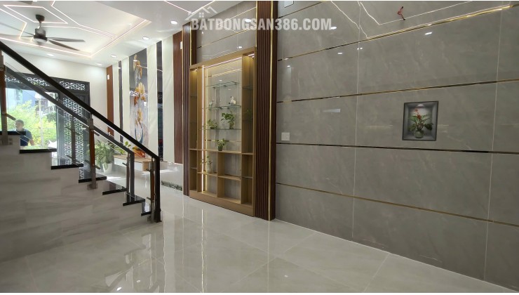 Ngay Kênh Tham Lương, nhà 54m2 full nội thất, ô tô đổ cửa chỉ 6Đ nhỏ